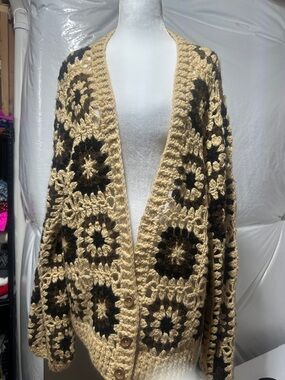 POL Beige and Black Hand-Crocheted Openwork Cardigan